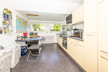 Dachgeschosswohnung | MFH top saniert (EH70) | 3 Zimmer | Süd-Balkon - Vorschaubild 5